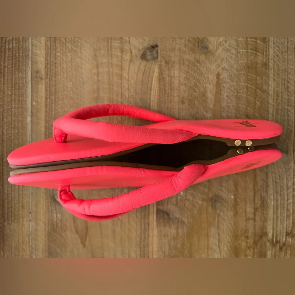 Beek Sunbird Leather Puffy Thong Flip Flop Sandals in Size 7 New - Picture 7 of 8